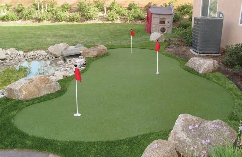 residential backyard putting green